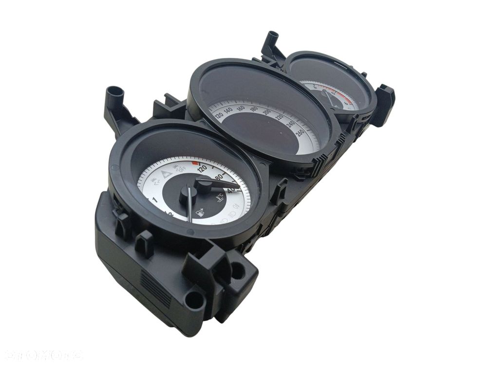 LICZNIK MERCEDES C W204 LIFT (2011-2014) 3.0 CDI 231KM A2049004108 - 3