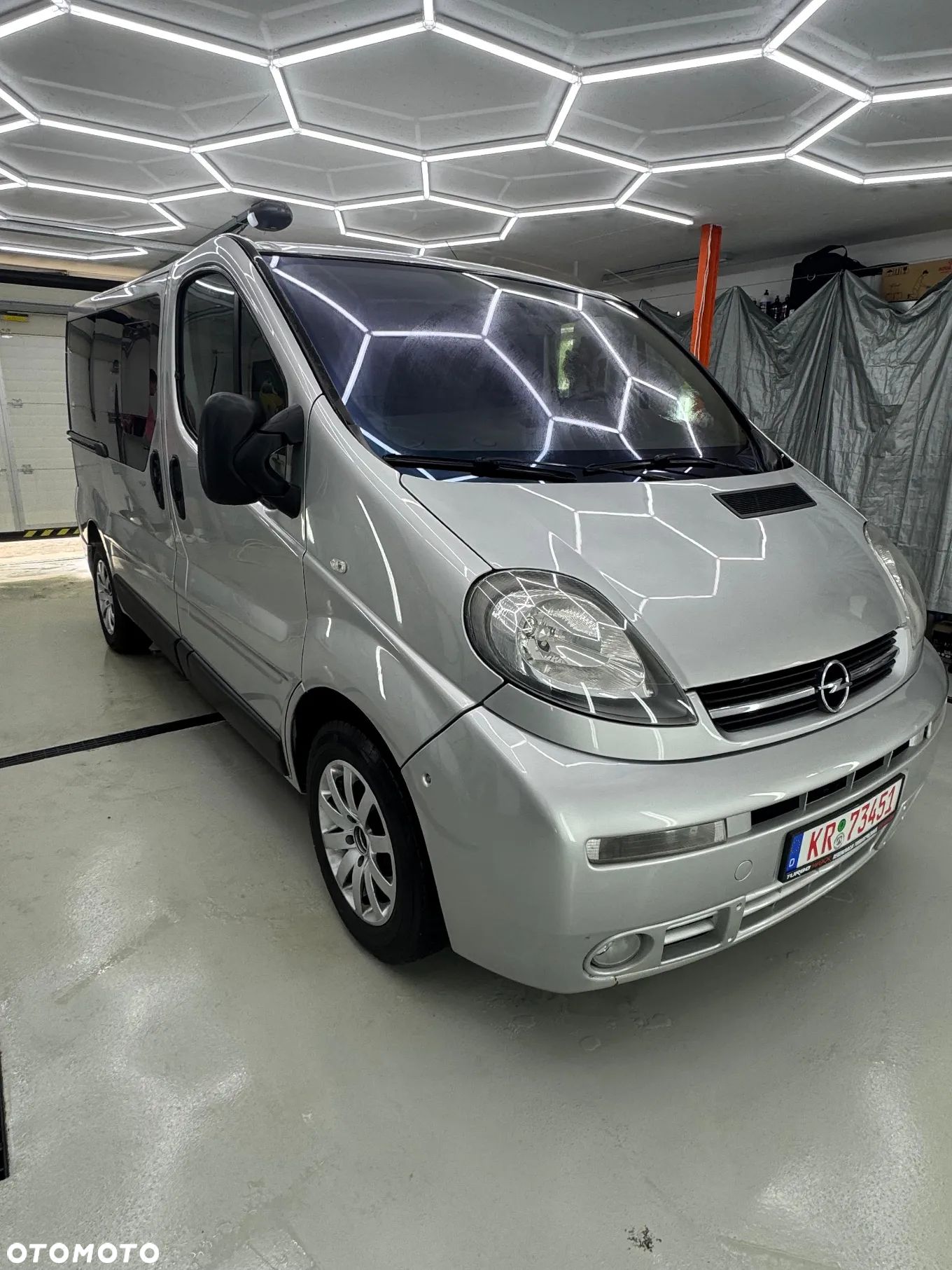 Opel Vivaro - 1