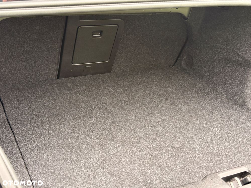 Volvo S60 B5 B AWD Plus Dark - 37