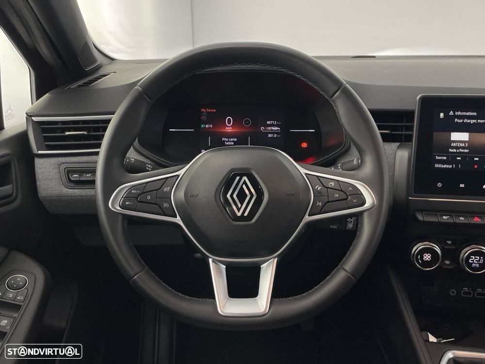 Renault Clio 1.0 TCe Techno — fotografia 14