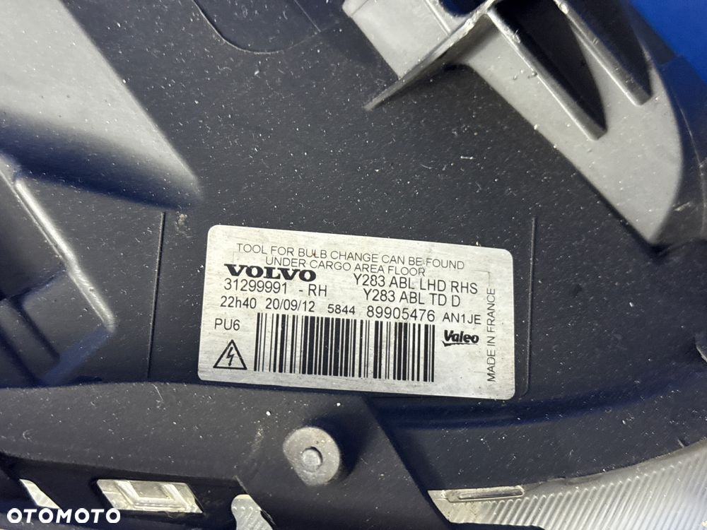 Prawy BI XENON VOLVO S60 V60 SKRĘTNA EUROPA BDB VALEO KOMPLETNA - 4