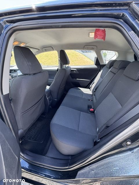 Toyota Auris 1.6 Premium + - 24