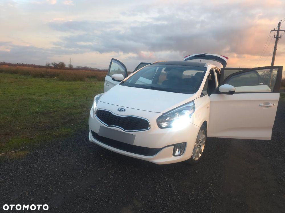 Kia Carens ver-1-7-crdi-xl-7os - 7
