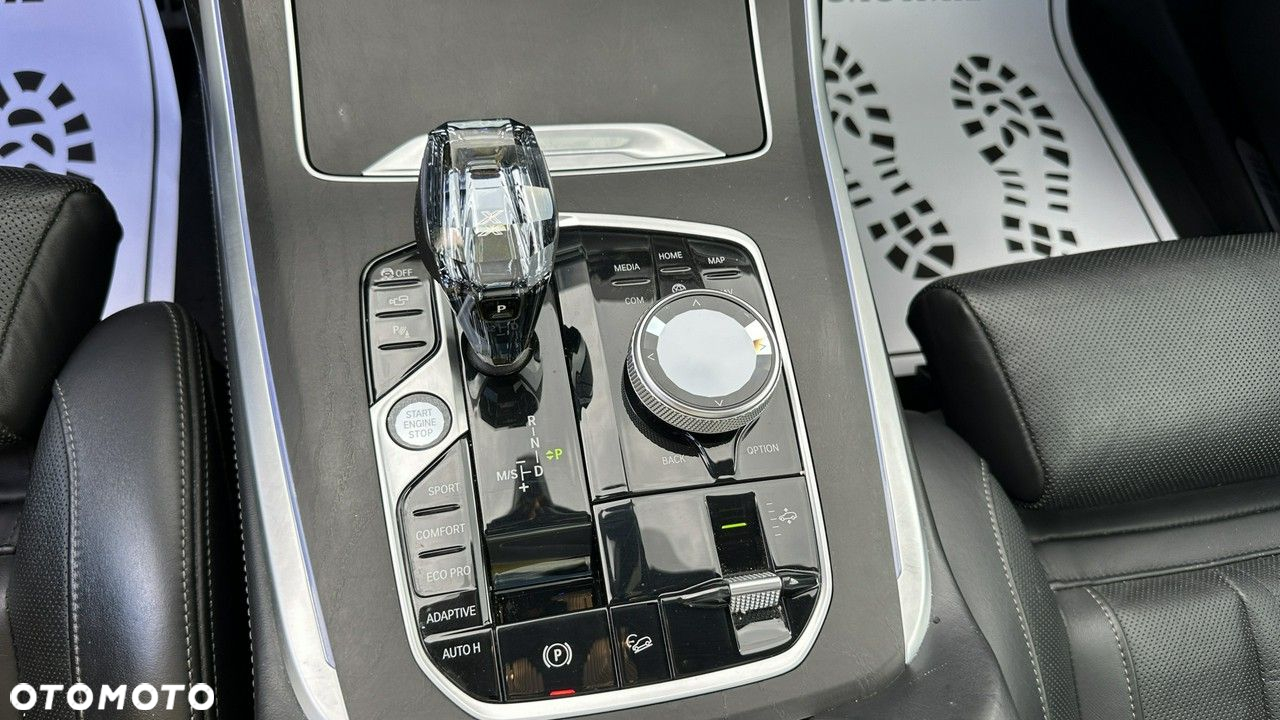 BMW X7 - 26