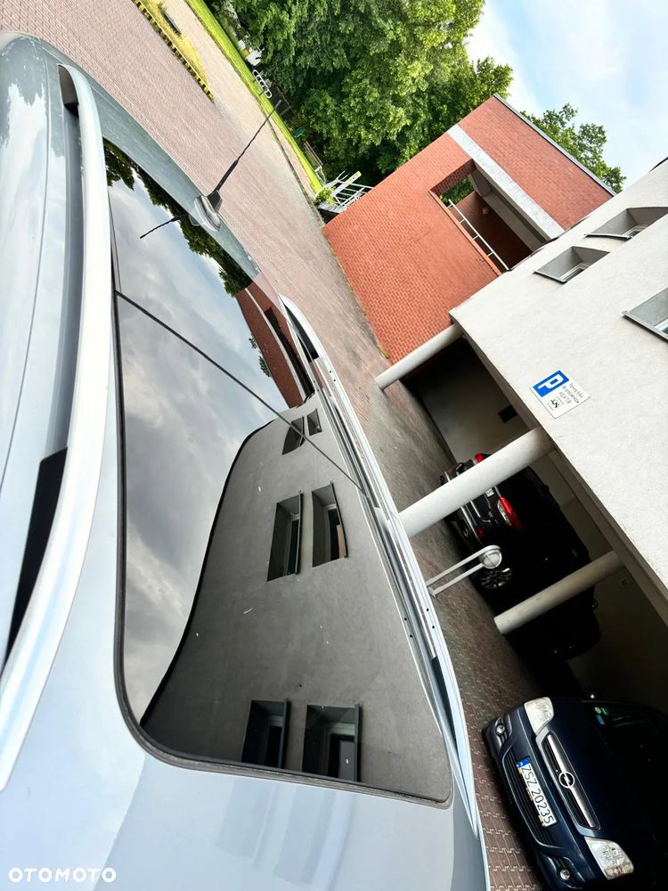 Volkswagen Tiguan - 12