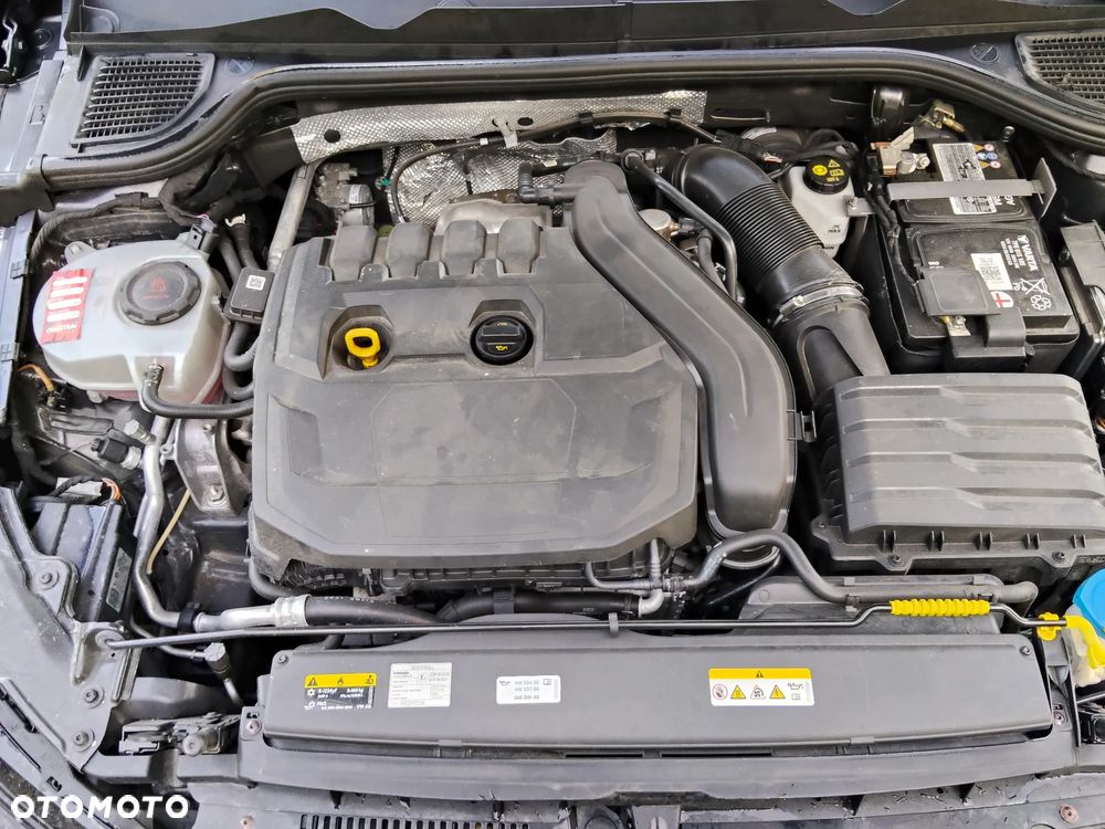 Volkswagen Golf - 10