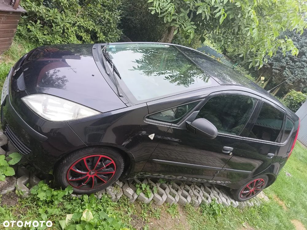 Mitsubishi Colt - 1