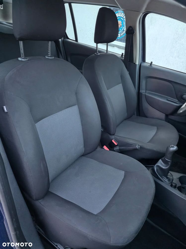 Dacia Logan 1.2 16V 75 Laureate - 27