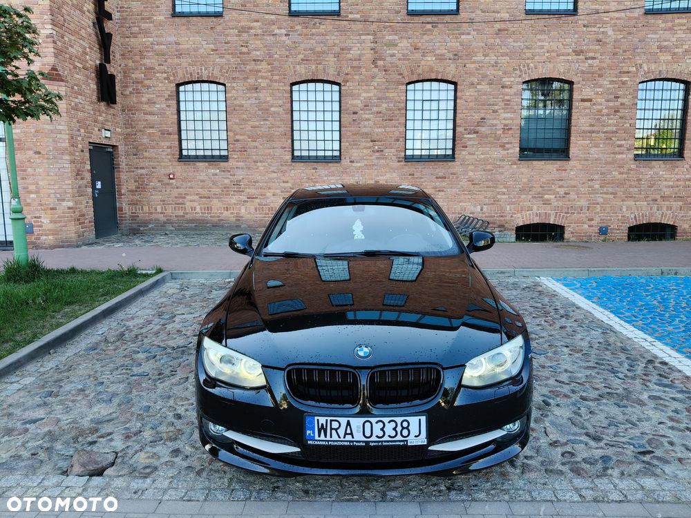 BMW Seria 3 325i - 1