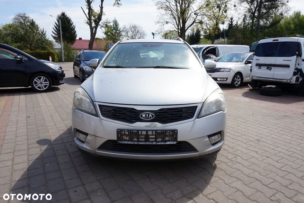 MASKA ZDERZAK BŁOTNIKI LAMPY CEED I LIFT 9S  KIA 2009-2012 SREBRNY PRZÓD KOMPLETNY - 1