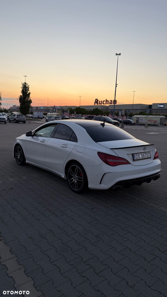 Mercedes-Benz CLA 200 7G-DCT AMG Line - 3