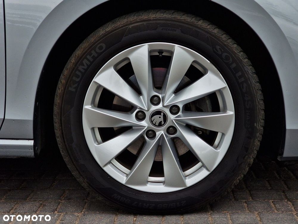 Skoda Superb 1.5 TSI mHEV Selection DSG - 10