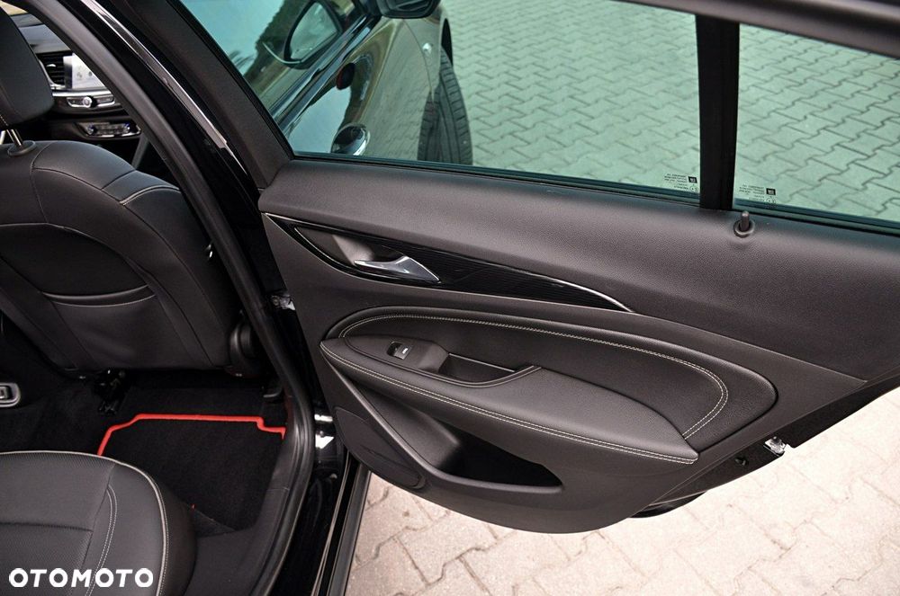 Opel Insignia - 19