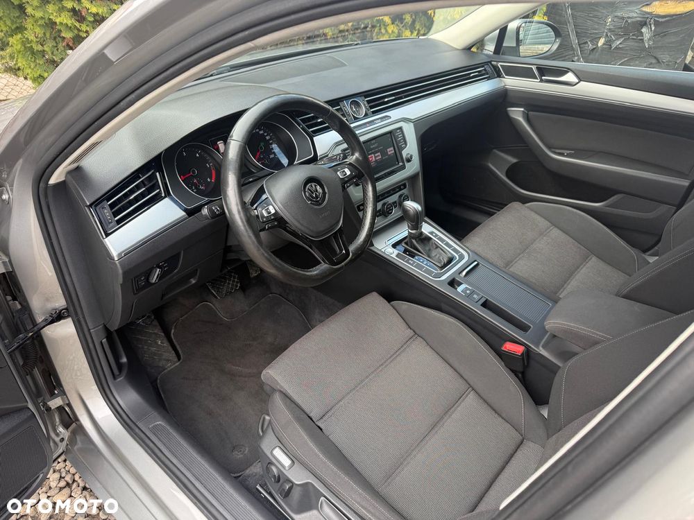 Volkswagen Passat 2.0 TDI (BlueMotion Technology) DSG Highline - 14