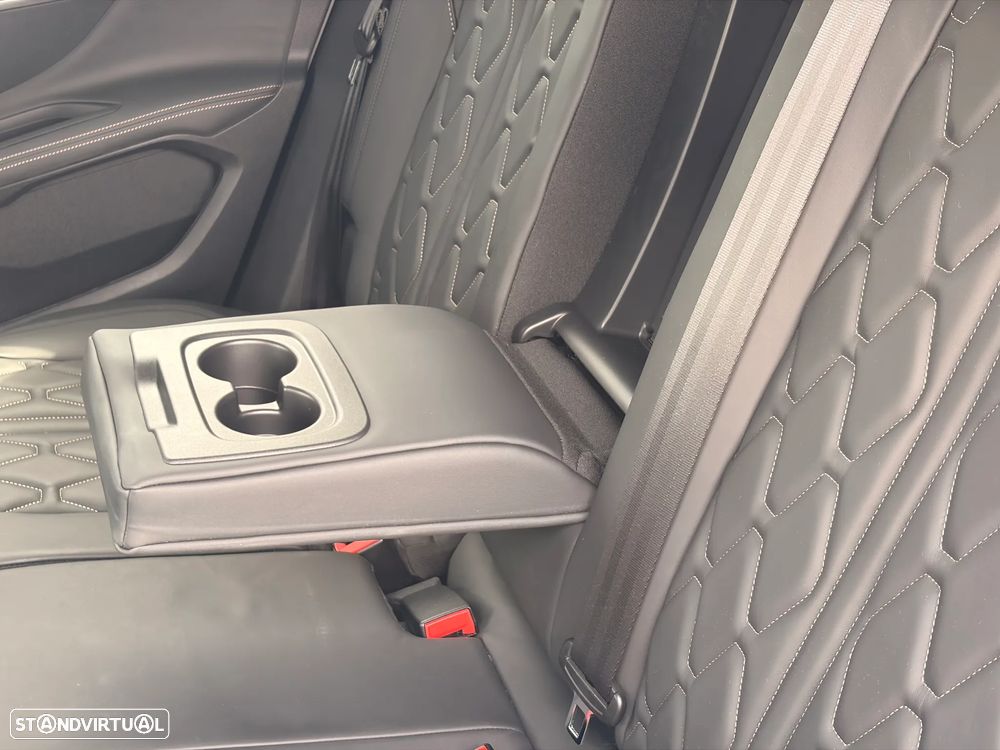 Peugeot 3008 1.2 PureTech GT Line EAT8 - 37