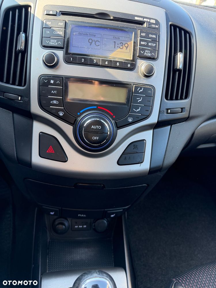 Hyundai i30 i30cw 1.6 CRDi Fifa World Cup Edition - 17