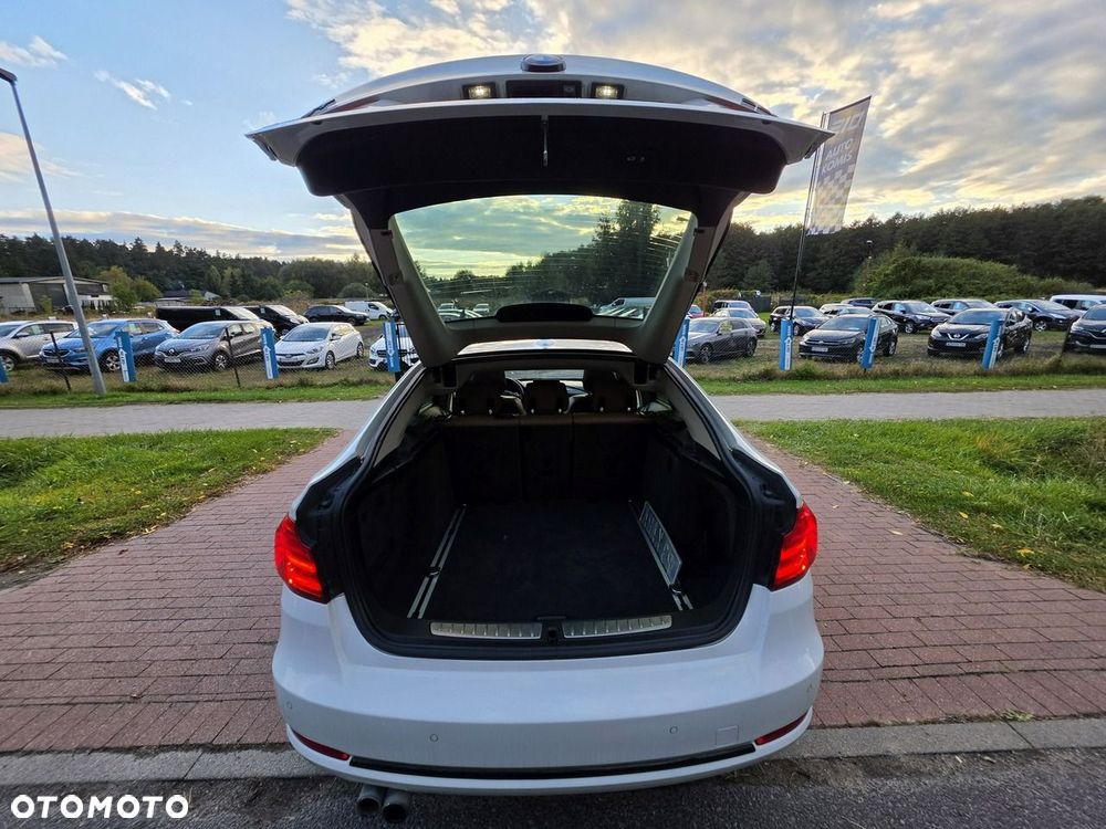 BMW Seria 3 328i xDrive - 20
