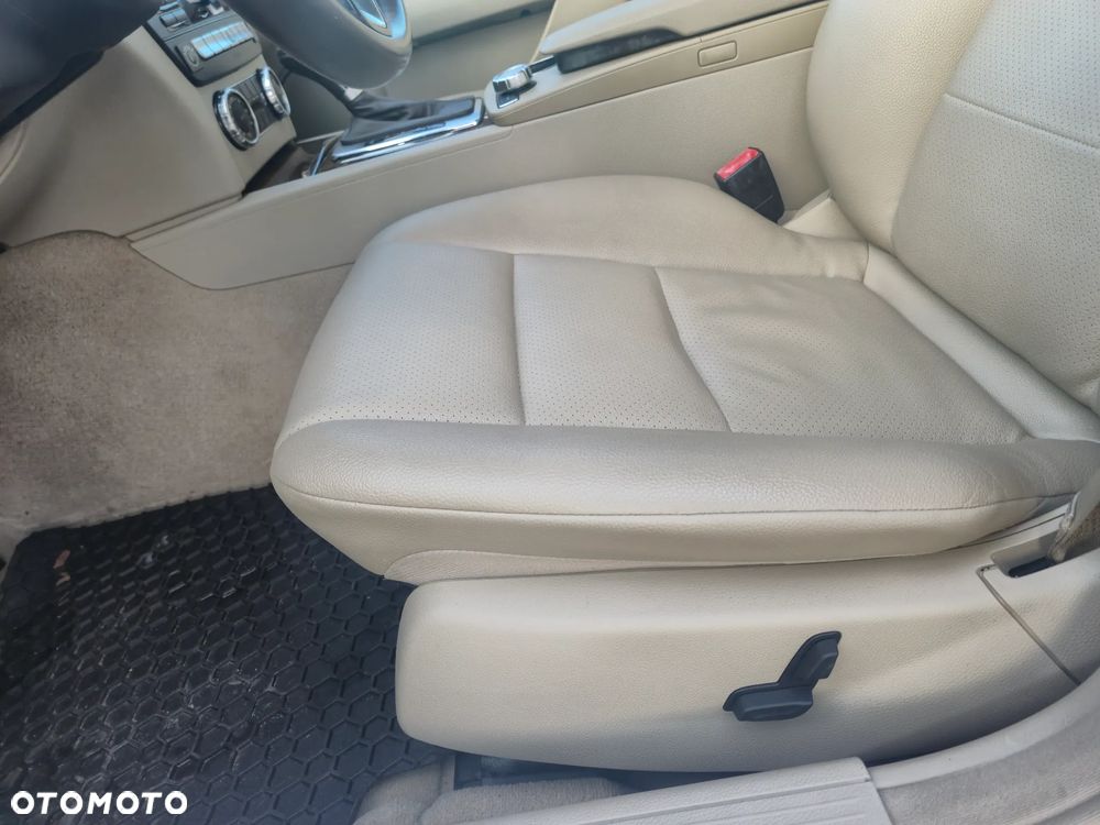 Mercedes-Benz Klasa C 250 (BlueEFFICIENCY) 7G-TRONIC - 15