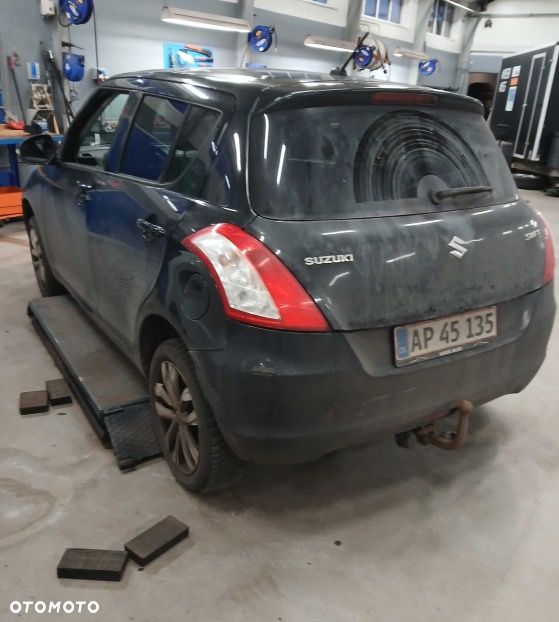 Suzuki Swift - 4
