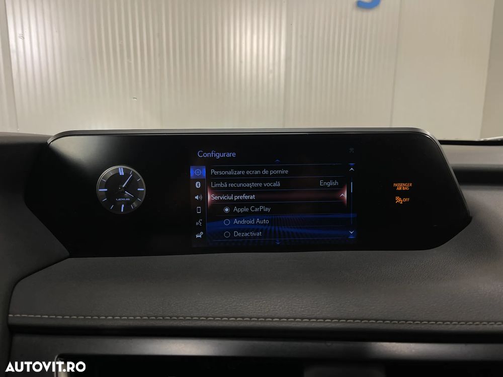 Lexus UX 250h FWD Business - 14