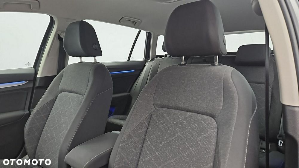Volkswagen Golf - 12