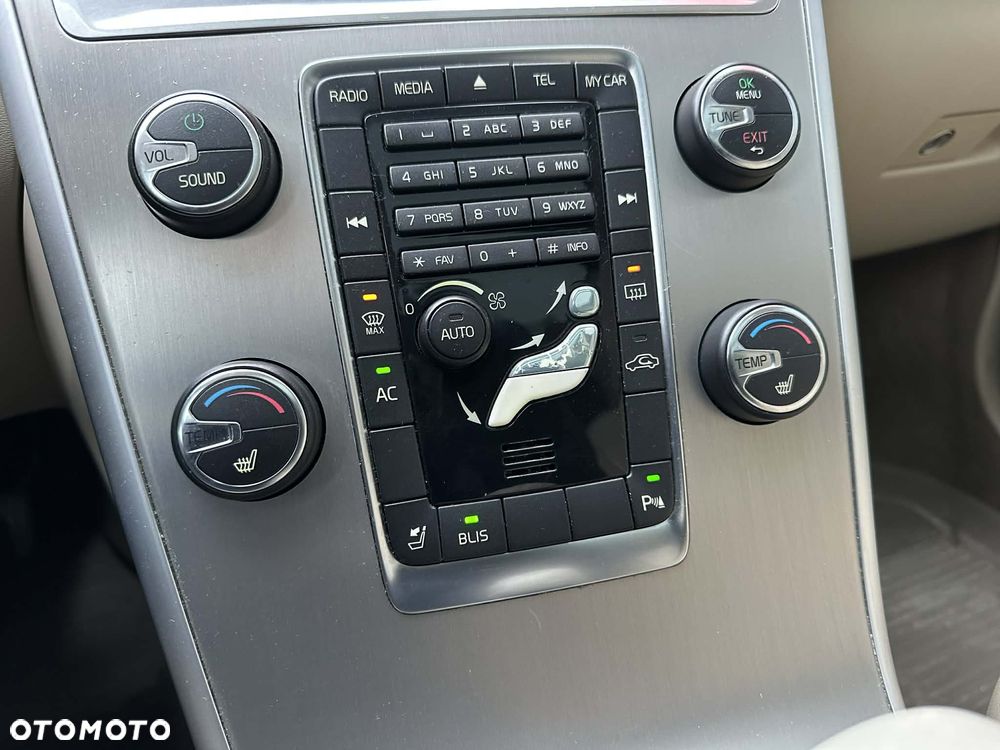 Volvo XC 60 - 16