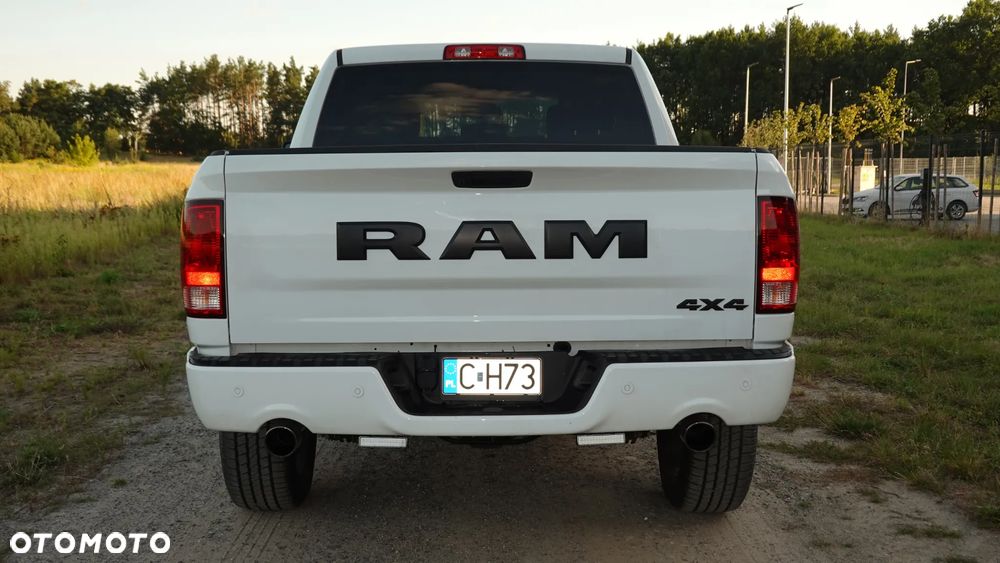 Dodge RAM 1500 5.7 4x4 - 12