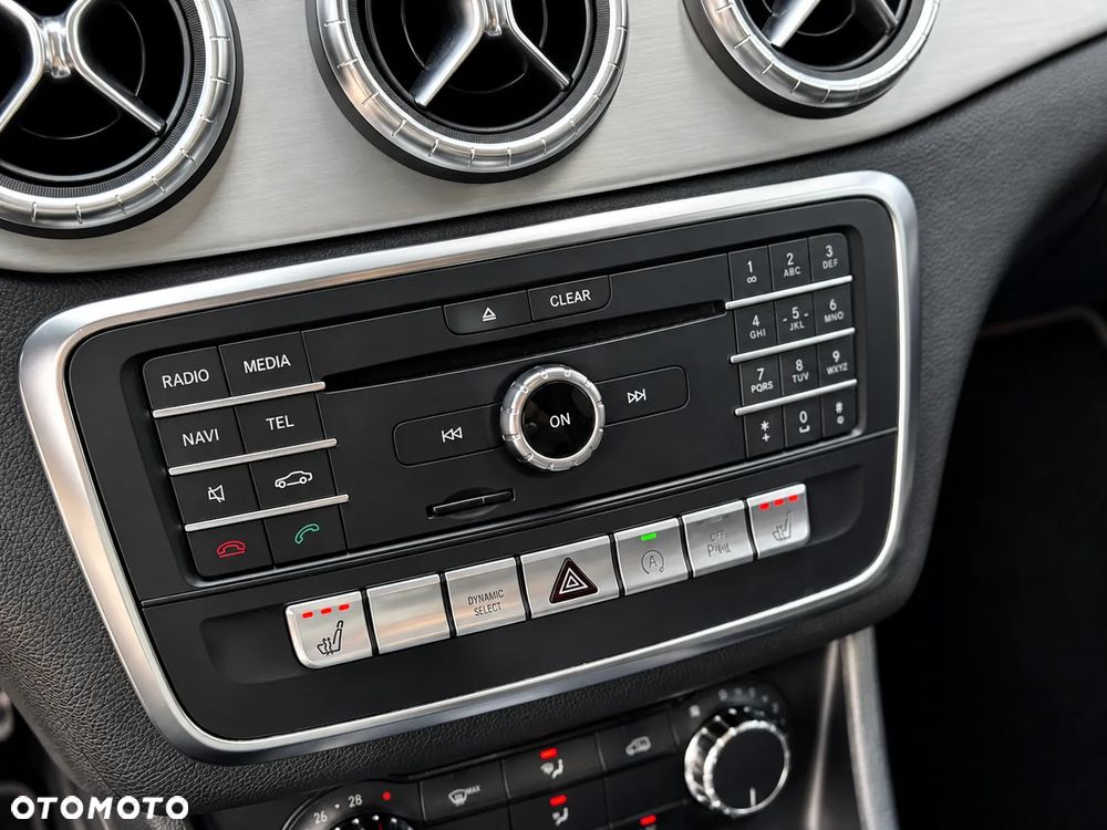 Mercedes-Benz CLA - 12