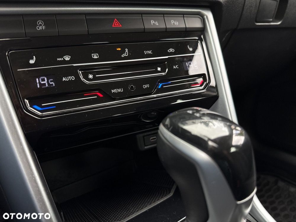 Volkswagen T-Roc 1.5 TSI Life Plus DSG - 26