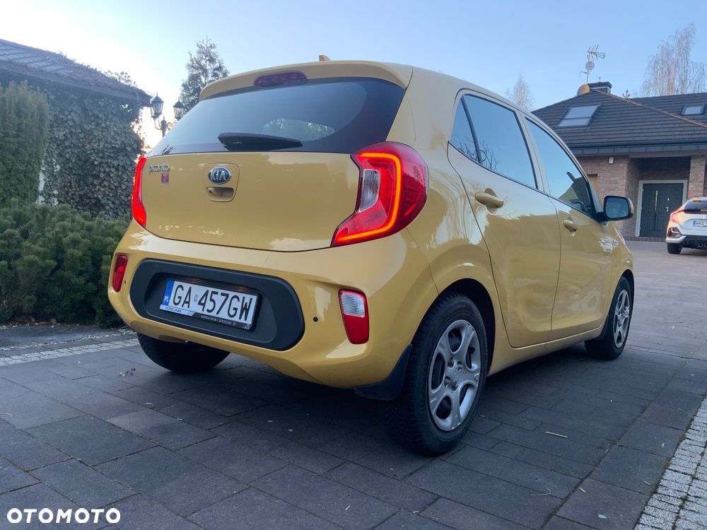 Kia Picanto 1.2 L AMT - 17