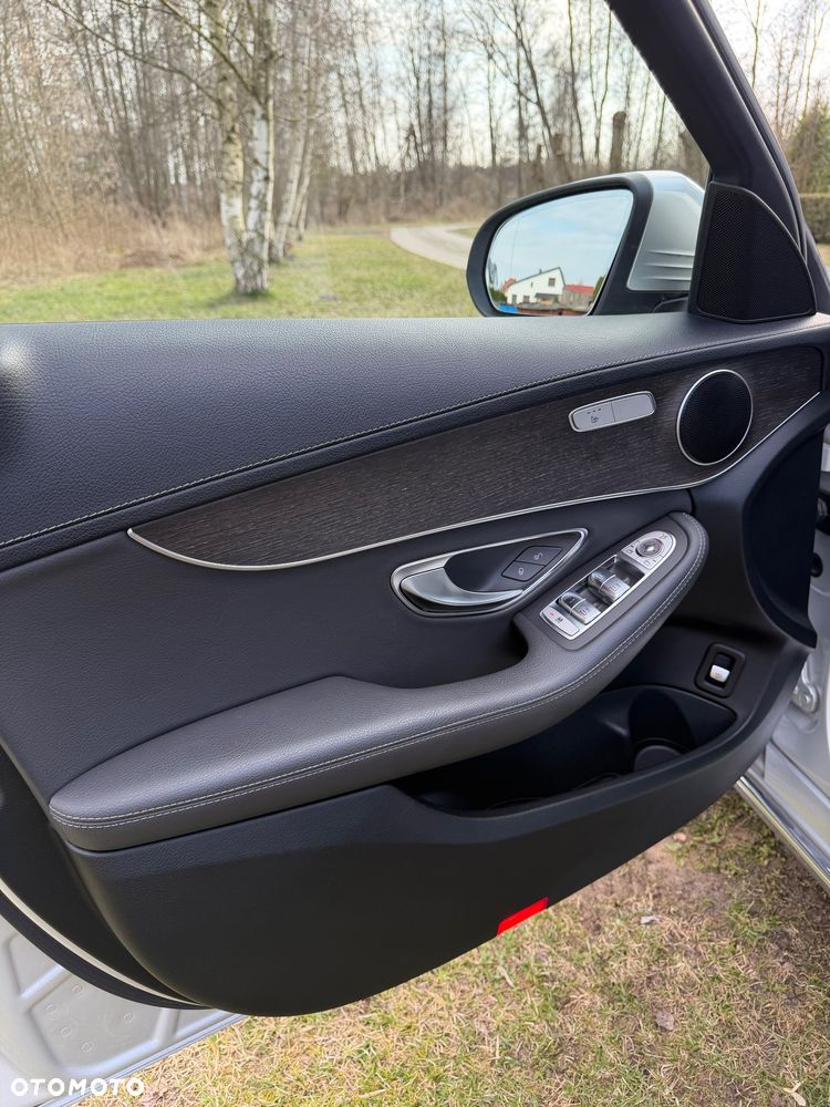 Mercedes-Benz Klasa C 300 d 9G-TRONIC Avantgarde - 12