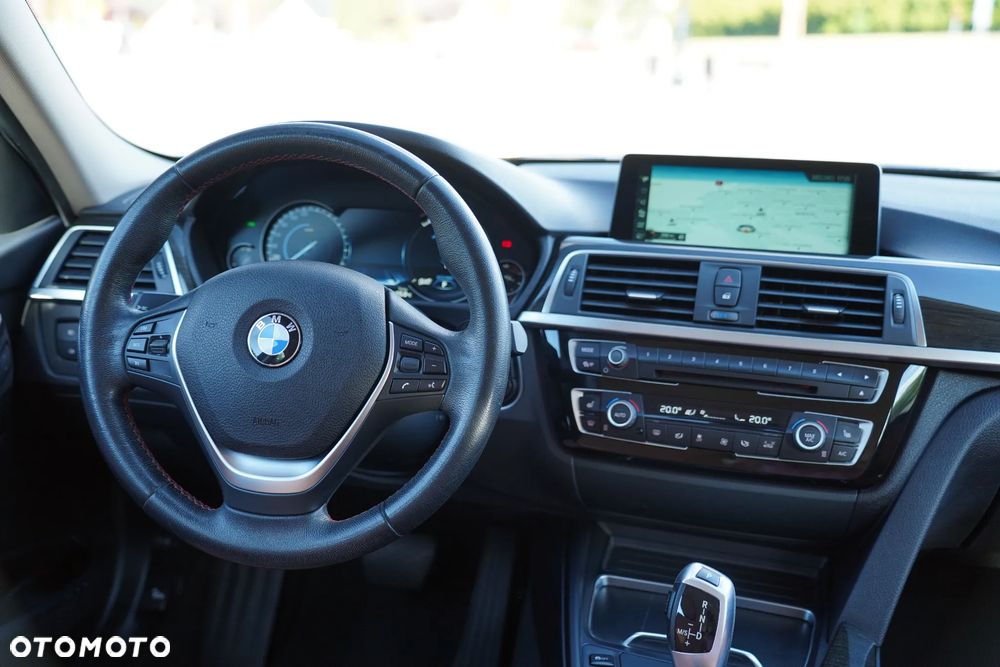 BMW Seria 3 320d Sport-Aut Efficient Dynamics Edition Sport Line - 25