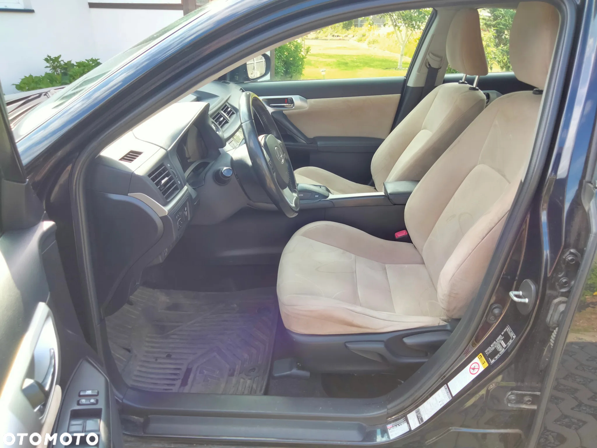 Lexus CT - 8