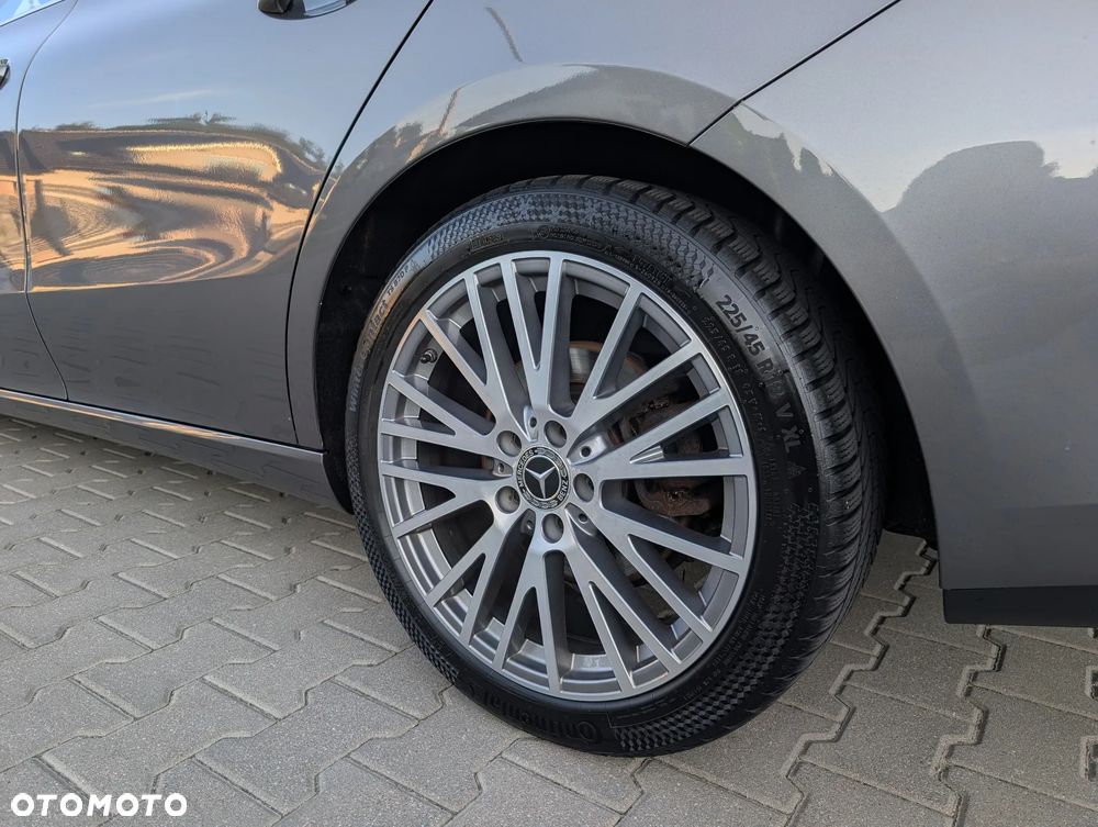 Mercedes-Benz CLA 200 d Progressive 8G-DCT - 34