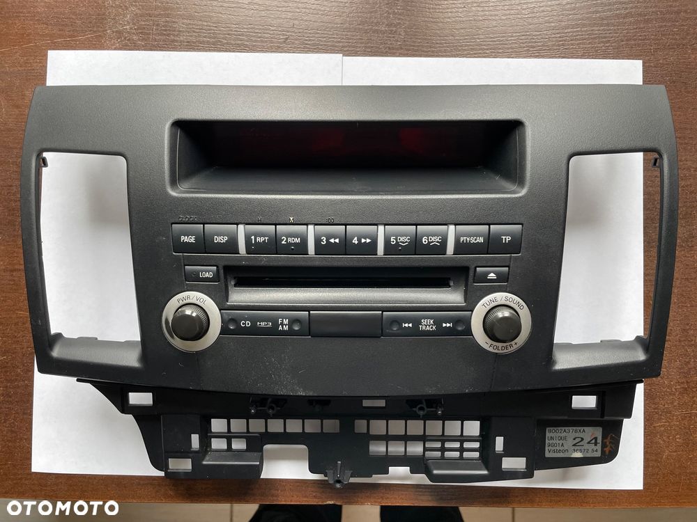 MITSUBISHI LANCER RADIO ODTWARZACZ PŁYT CD 8701A261 - 1