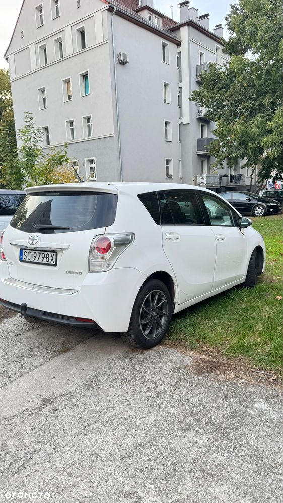 Toyota Verso - 2
