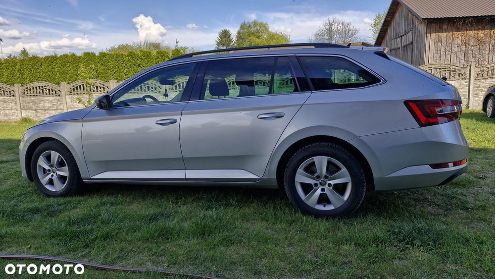 Skoda Superb 1.6 TDI DSG Ambition - 11