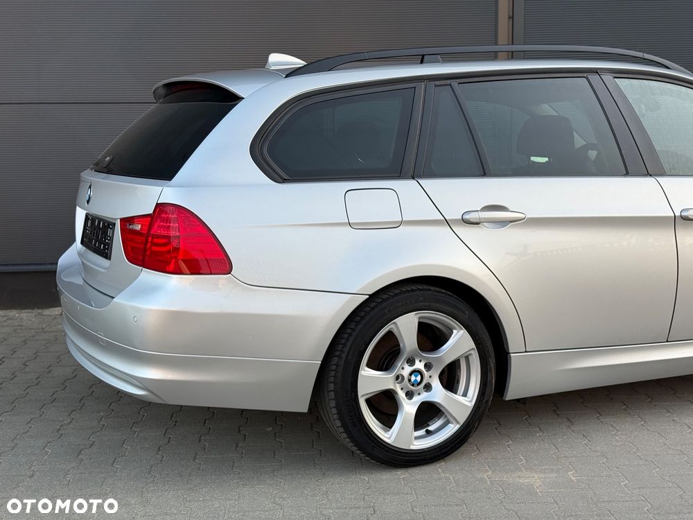 BMW Seria 3 318d DPF - 17