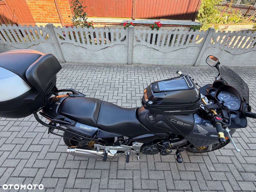 Honda CBF - 8