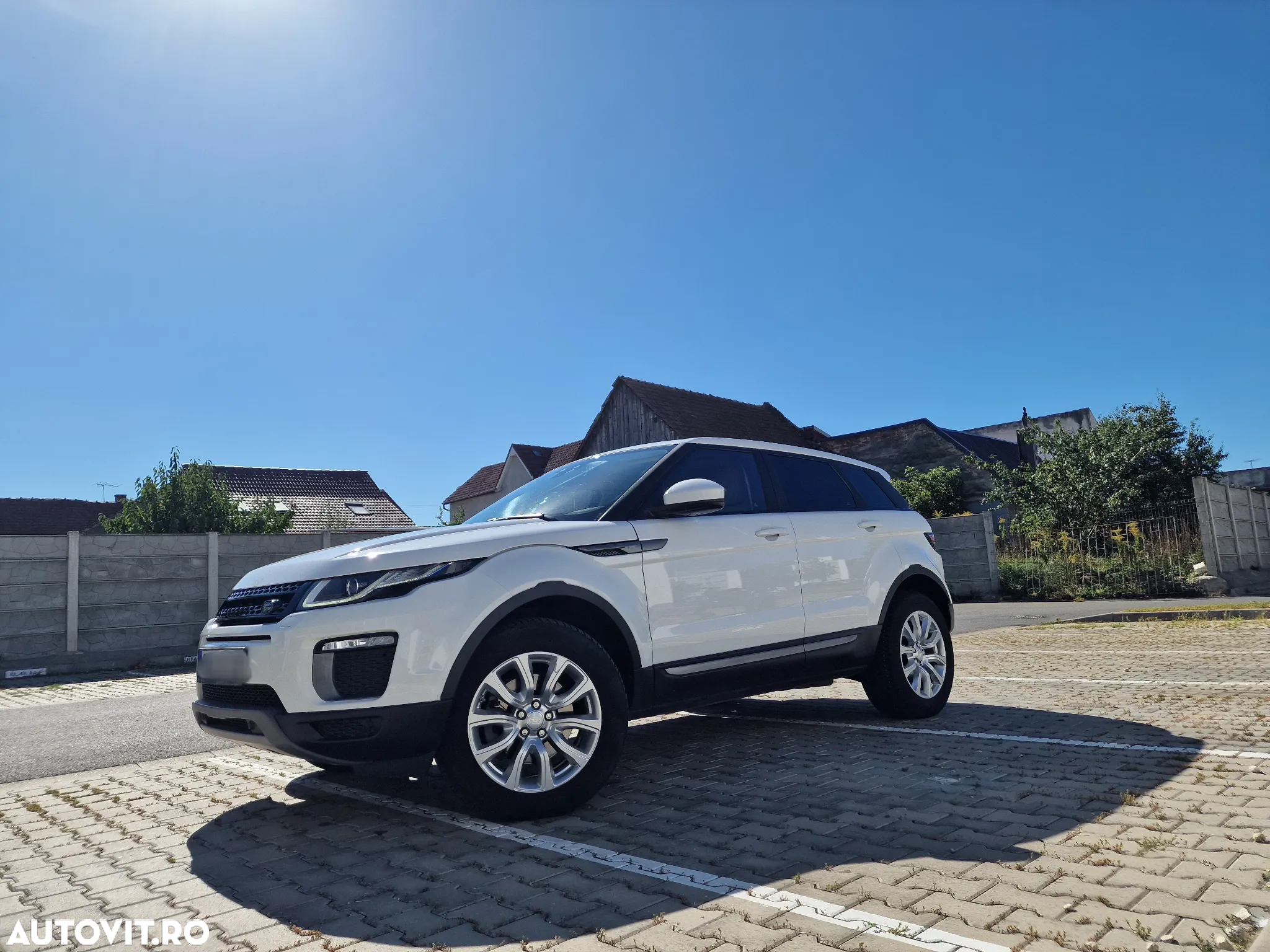 Land Rover Range Rover Evoque - 12