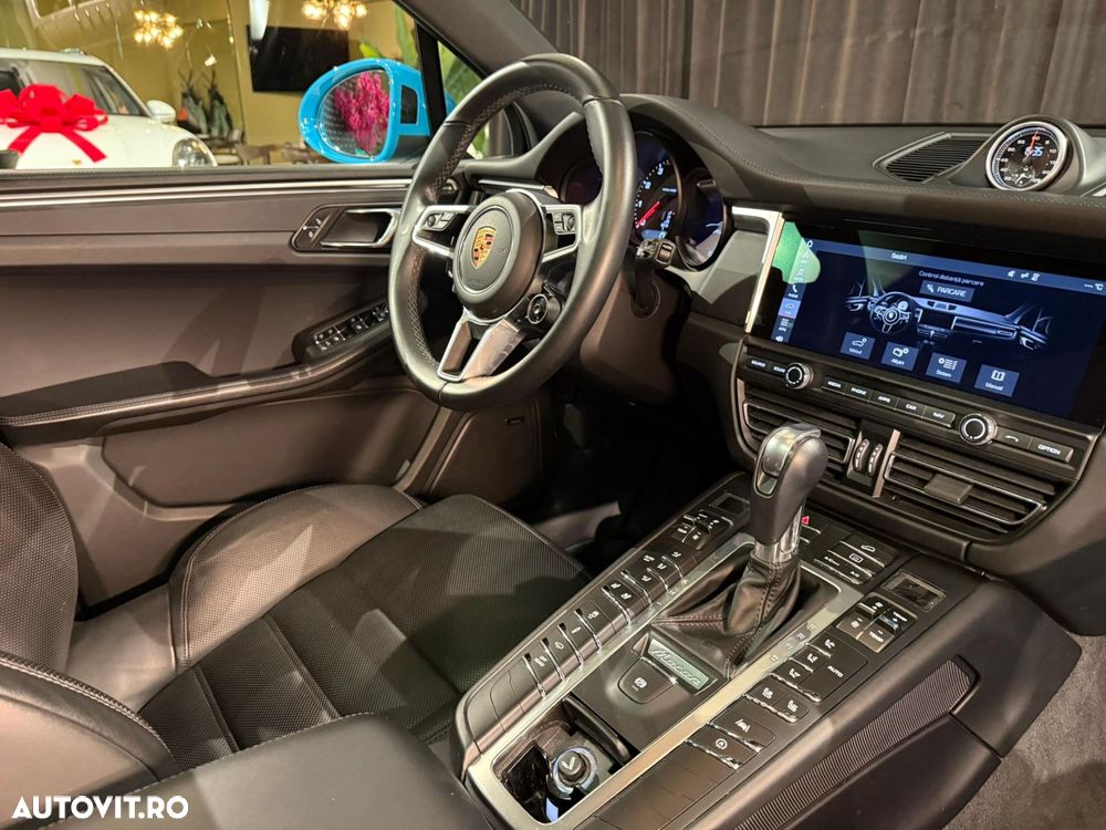 Porsche Macan - 35