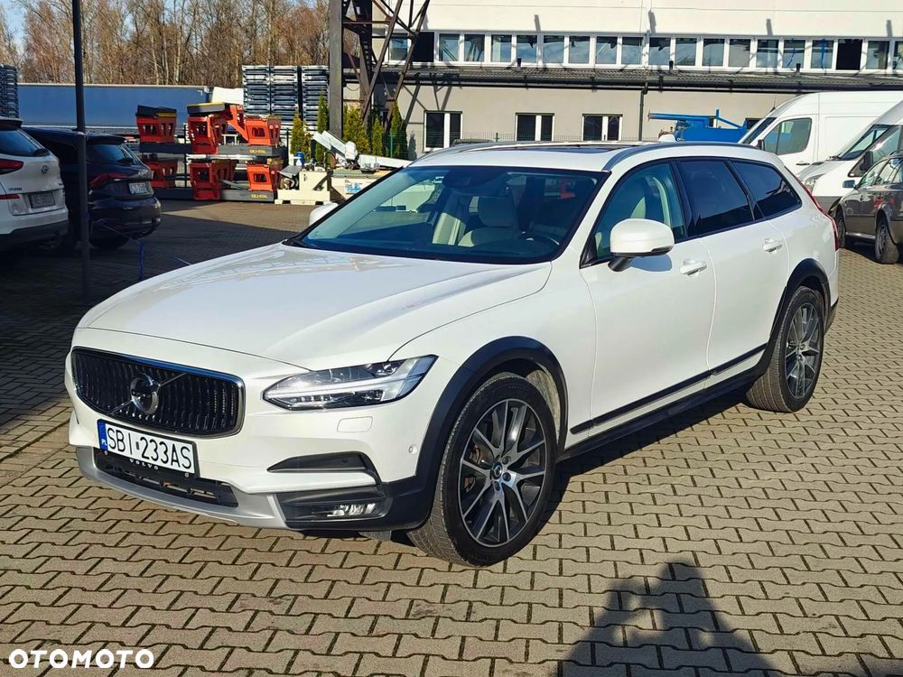 Volvo V90 Cross Country - 2