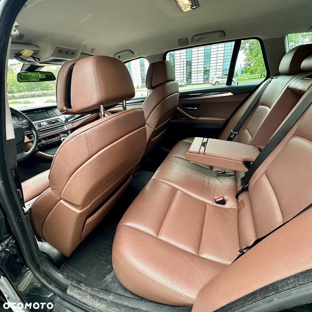 BMW Seria 5 530d xDrive - 10