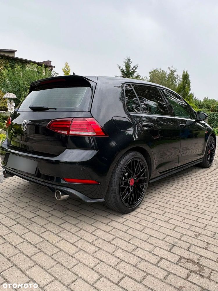 Volkswagen Golf GTI (BlueMotion Technology) Performance - 13