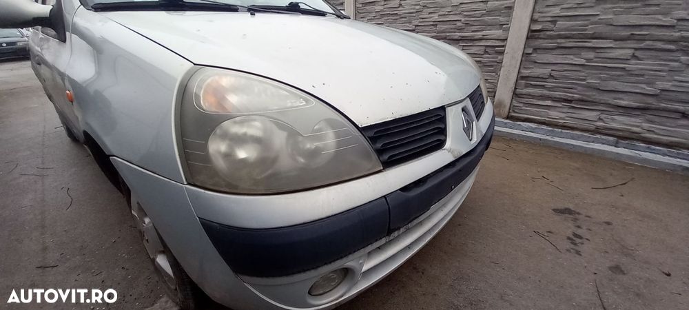 FAR RENAULT CLIO 2 D. - 1