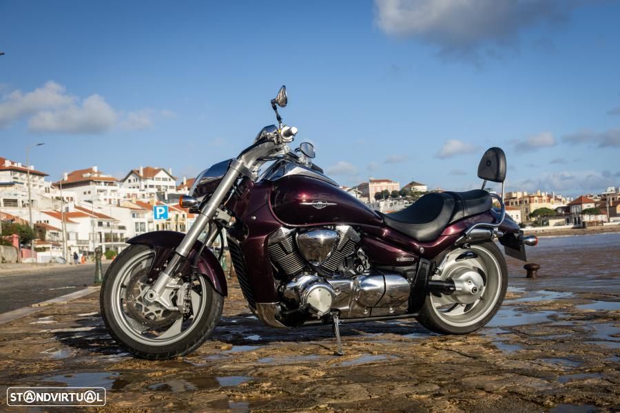 Suzuki Intruder - 8