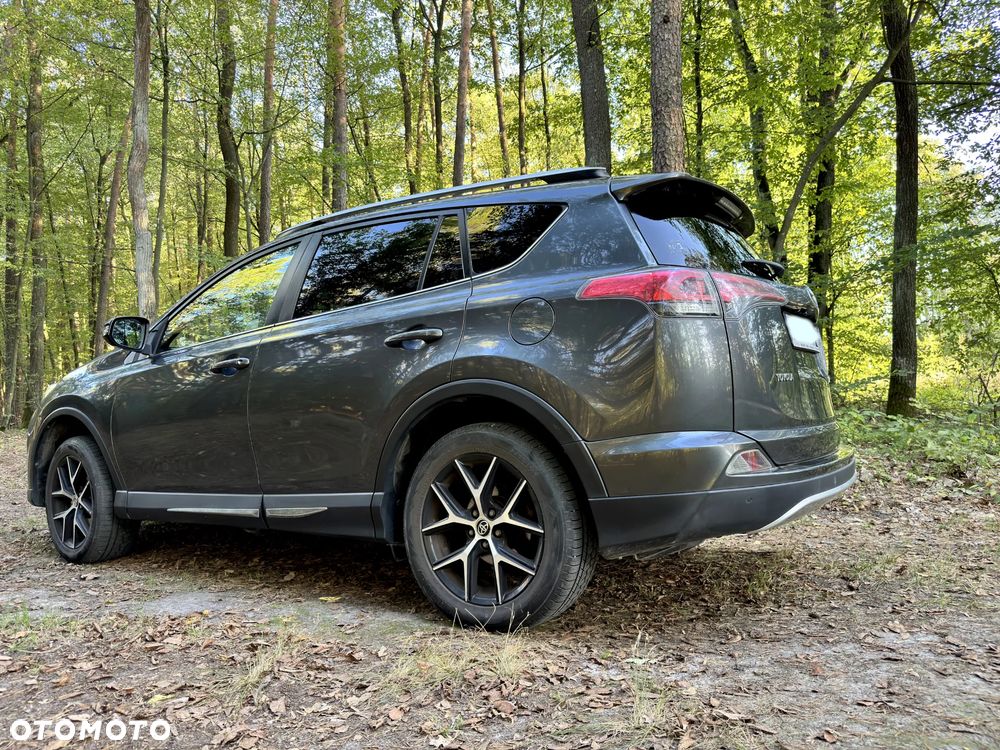 Toyota RAV4 - 7