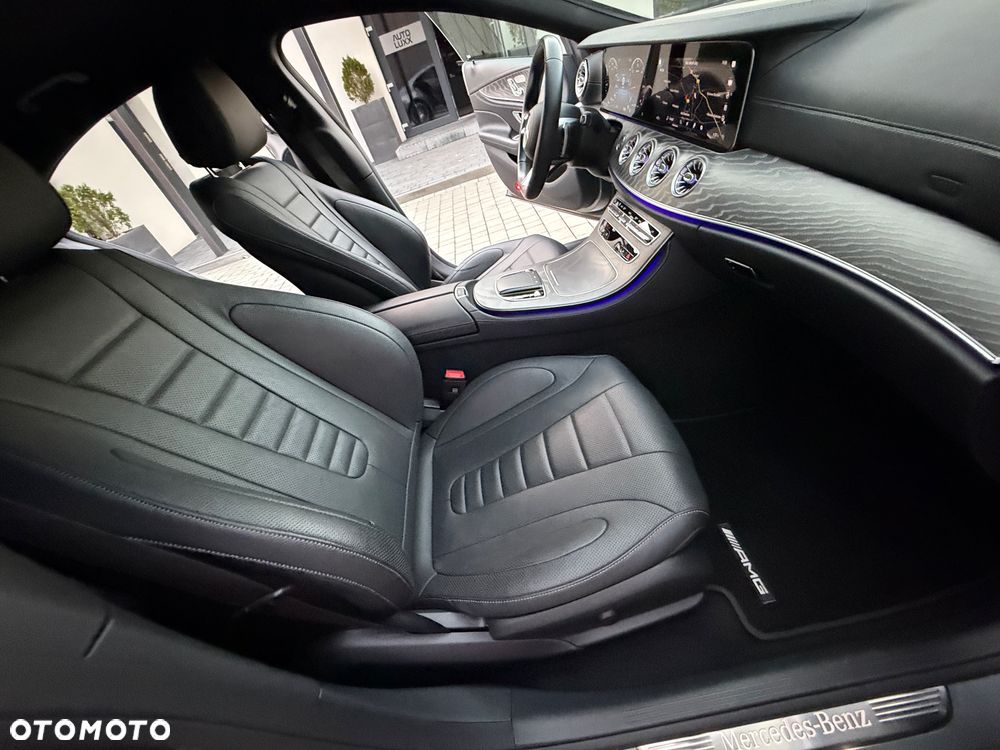 Mercedes-Benz CLS 300 d 4-Matic AMG - 19