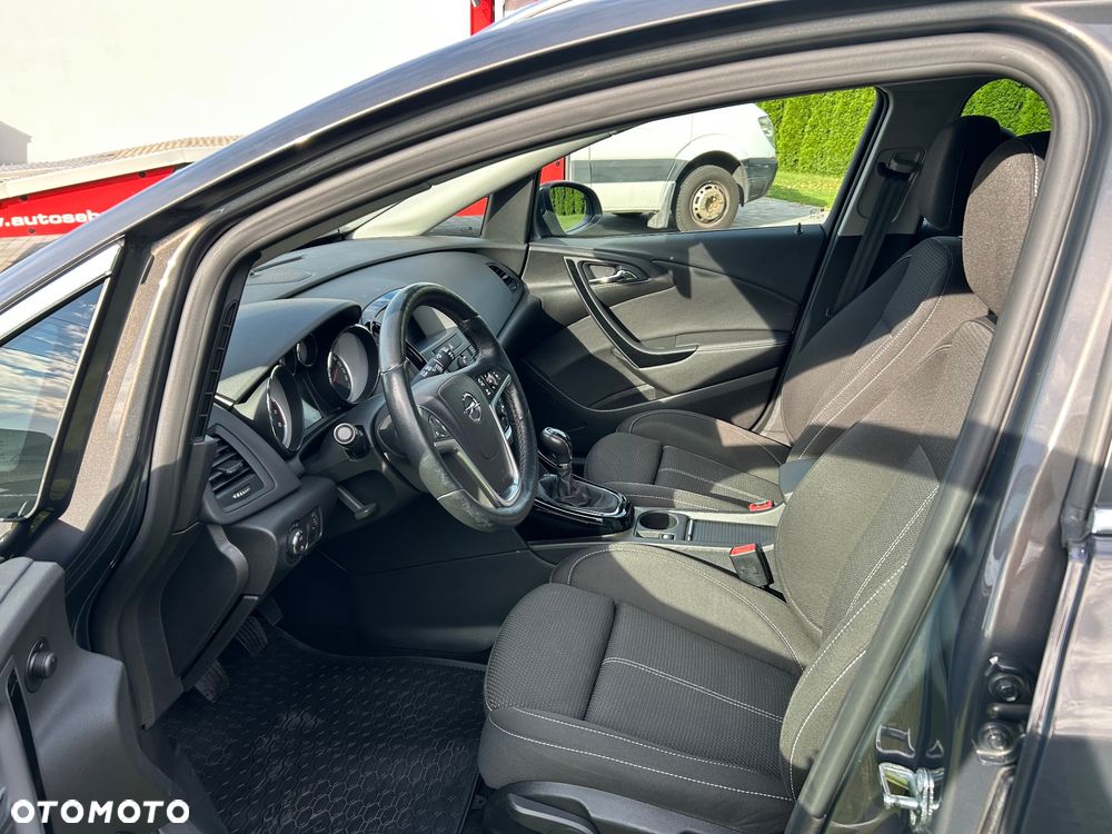 Opel Astra 1.4 Turbo Exklusiv - 9