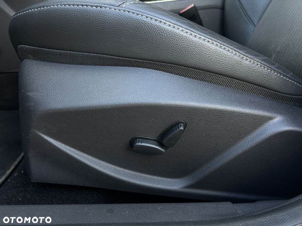 Ford Focus 1.6 EcoBoost Start-Stopp-System Titanium - 38
